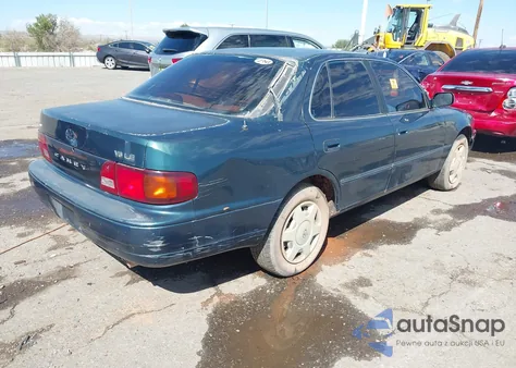 1996 Toyota Camry Le/Xle/Se z USA, uszkodzony, nr VIN 4T1BF12K4TU125006